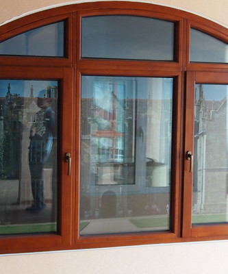 鋁包木門窗的選購(gòu)與防盜小知識(shí)